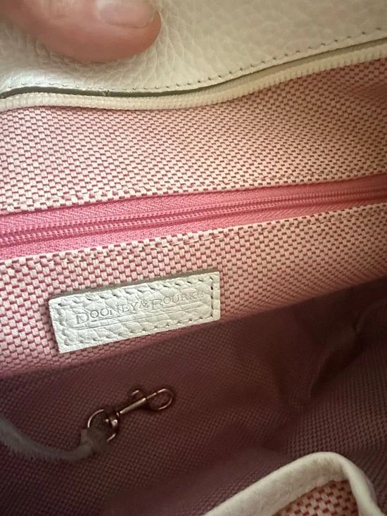 Dooney & Bourke Cream and Gray Pebble-Trim Shoulder Bag VINTAGEโฆ๏ธ๐ธ๐ผ - Picture 8 of 10